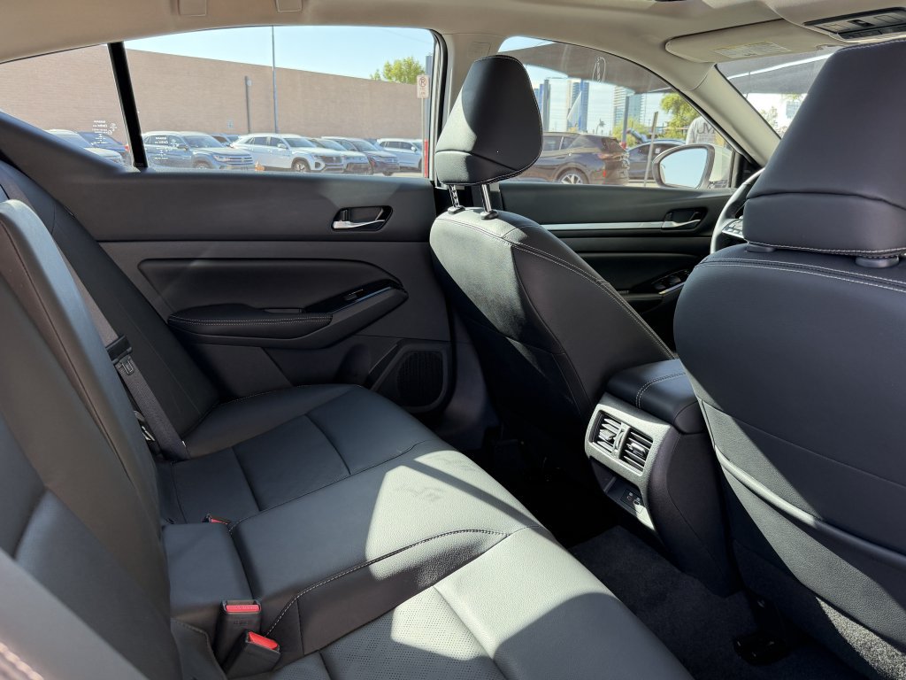 Used 2025 Nissan Altima 2.5 SL AWD/4WD image 35