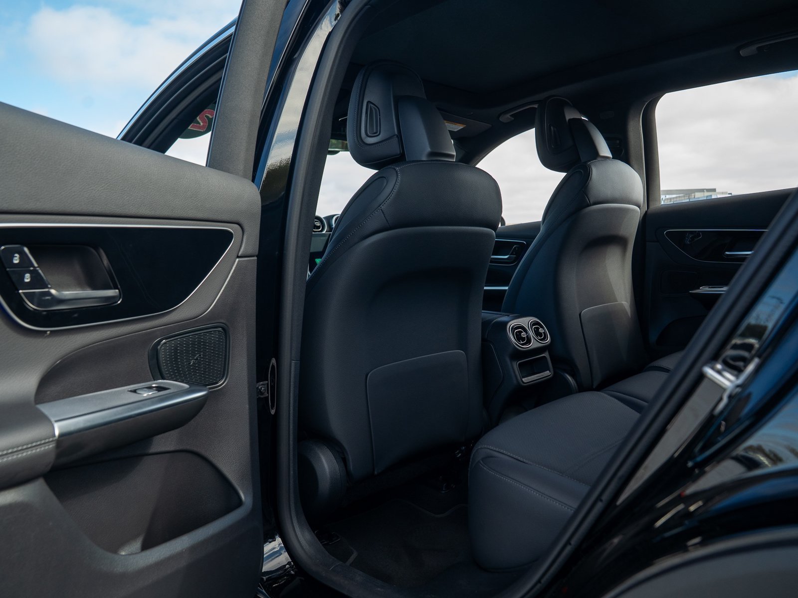 Certified 2026 Mercedes-Benz GLC 300 4MATIC image 24