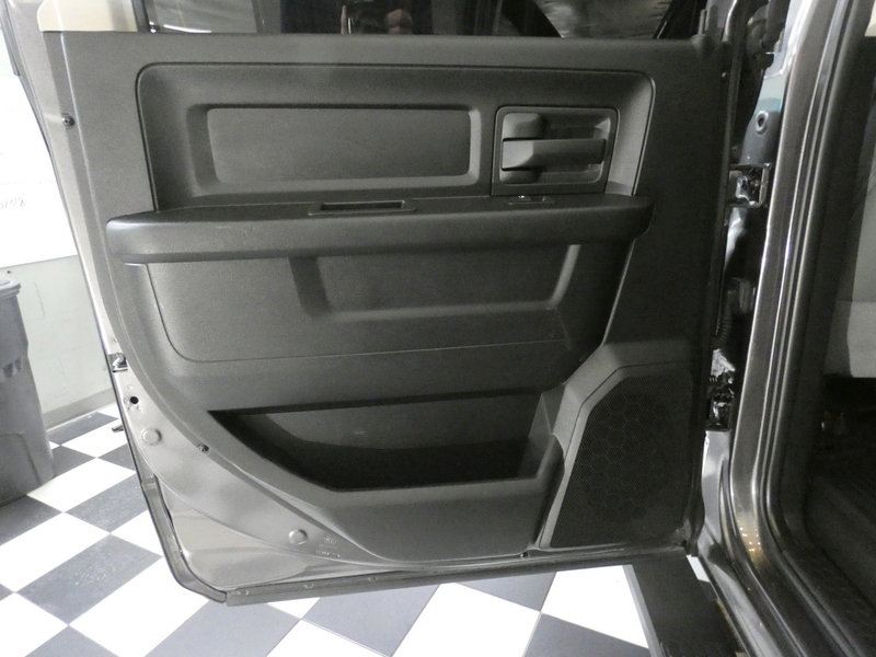Used 2019 RAM 1500 Express w/ Express Value Package AWD/4WD image 10