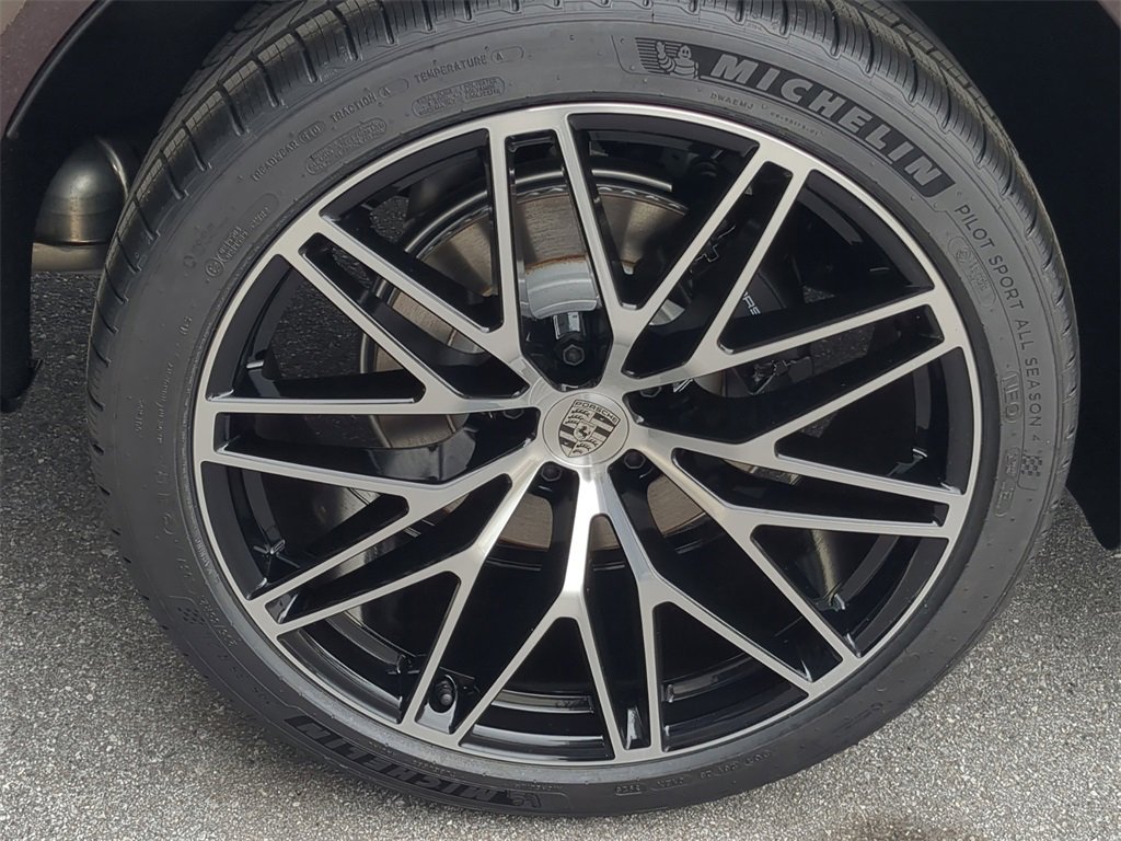 New 2026 Porsche Macan Turbo image 14