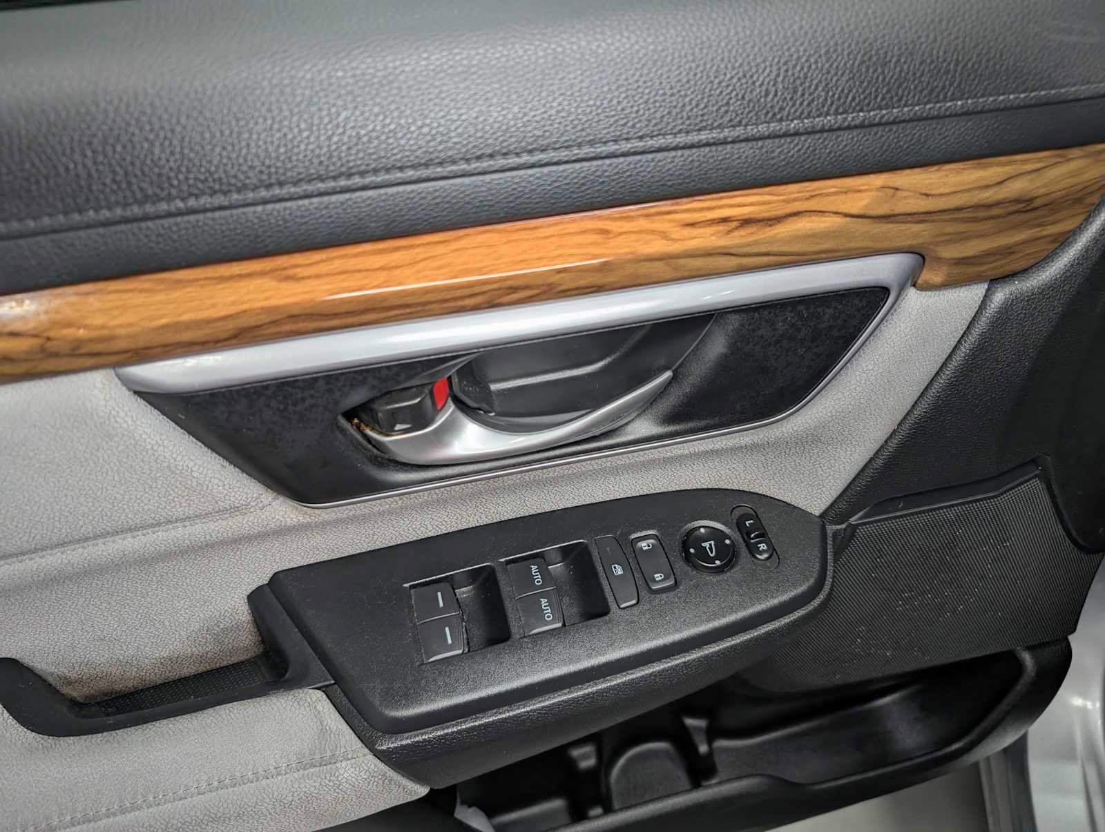 Used 2018 Honda CR-V EX image 39
