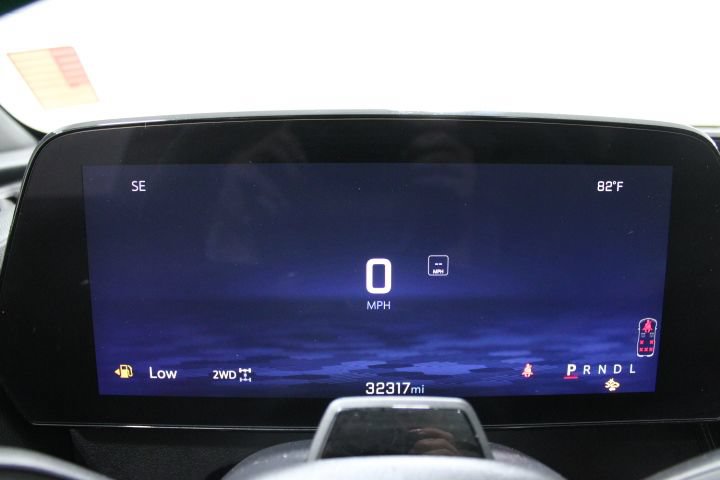 Used 2025 Chevrolet Traverse RS AWD/4WD image 43