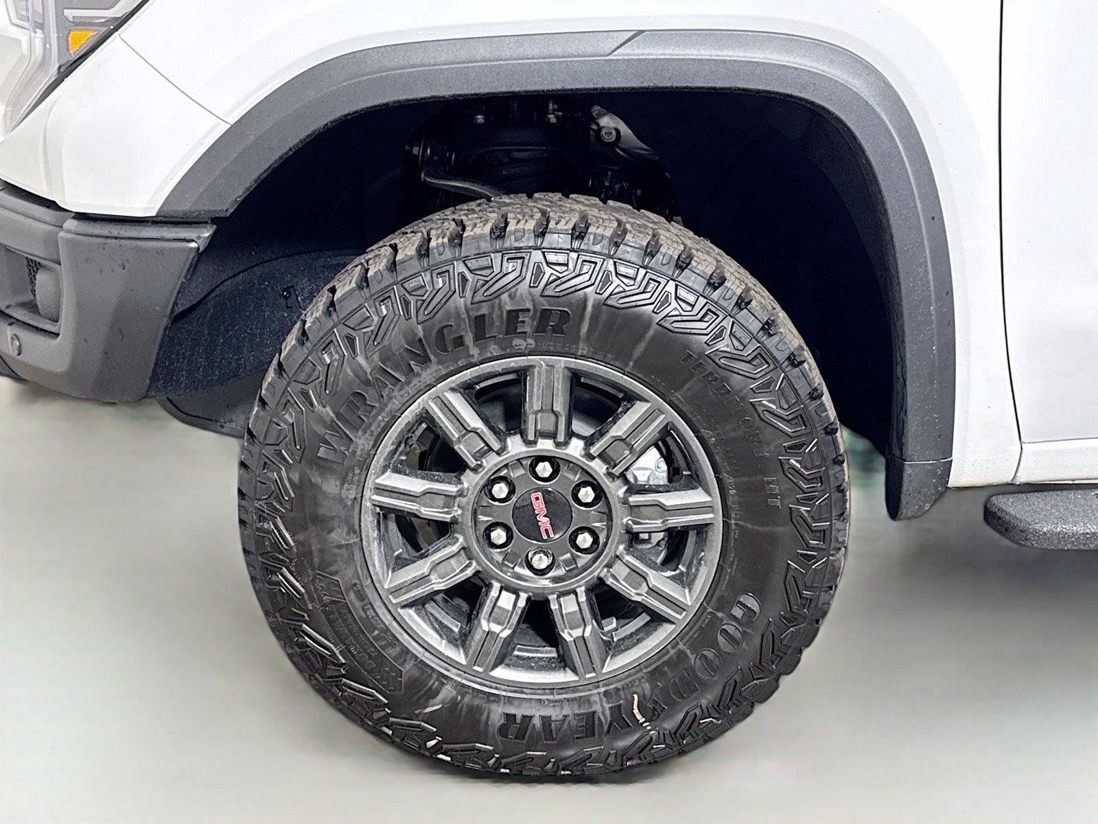 New 2026 GMC Sierra 1500 AT4X w/ LPO, Black Badging Package AWD/4WD image 19