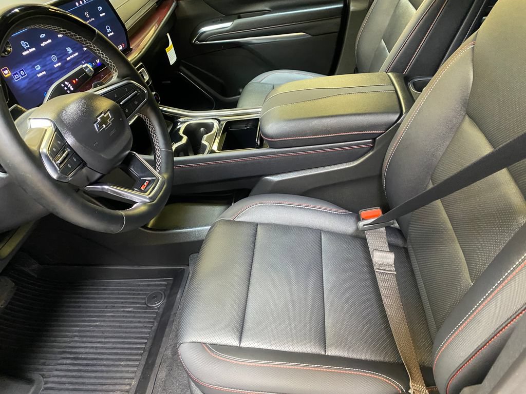 Used 2026 Chevrolet Traverse Z71 w/ Enhanced Driving Package AWD/4WD image 21