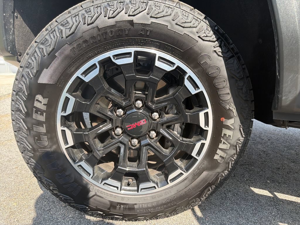 Used 2026 GMC Canyon AT4 AWD/4WD image 25