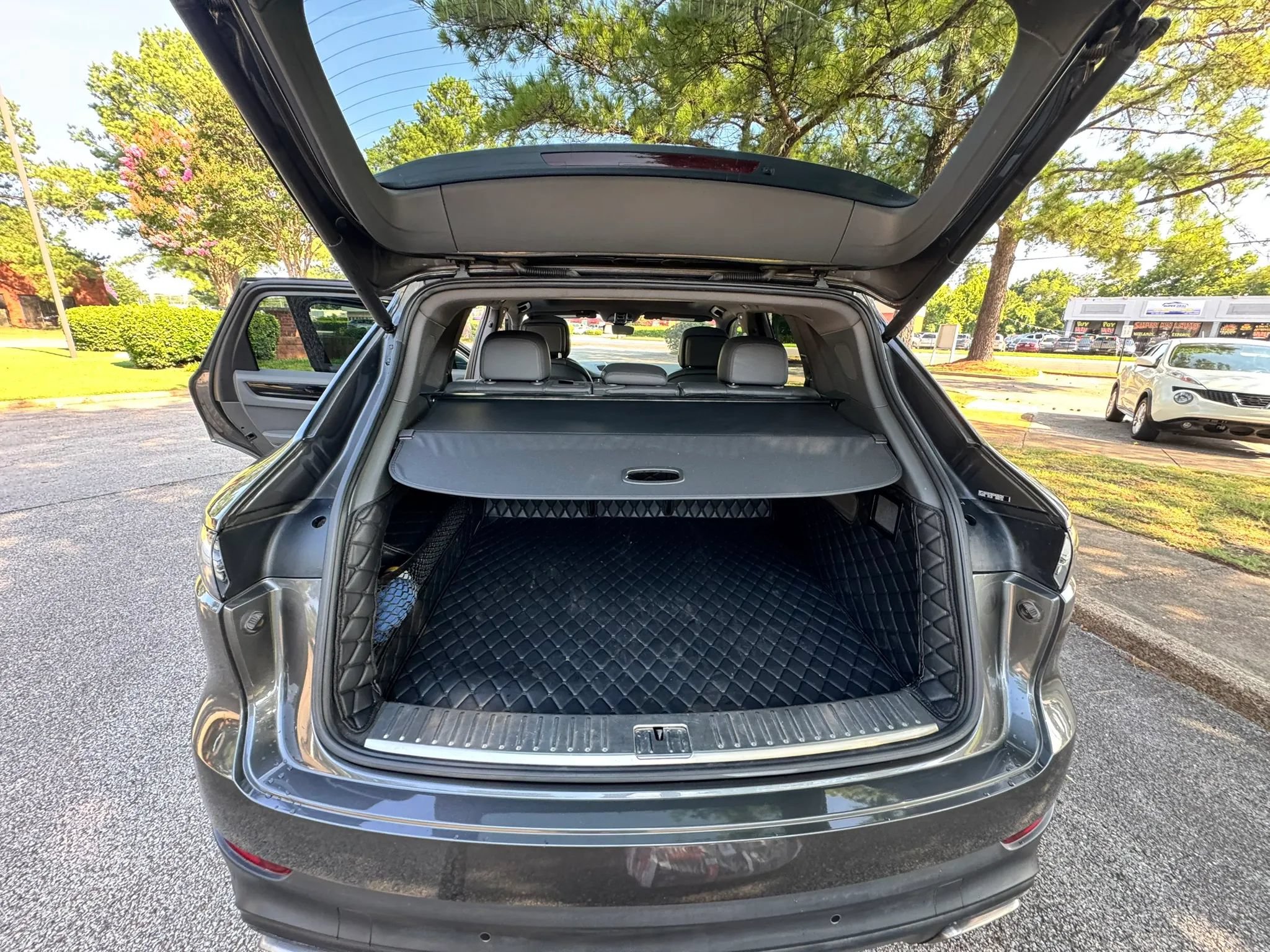 Used 2019 Porsche Cayenne AWD/4WD image 32