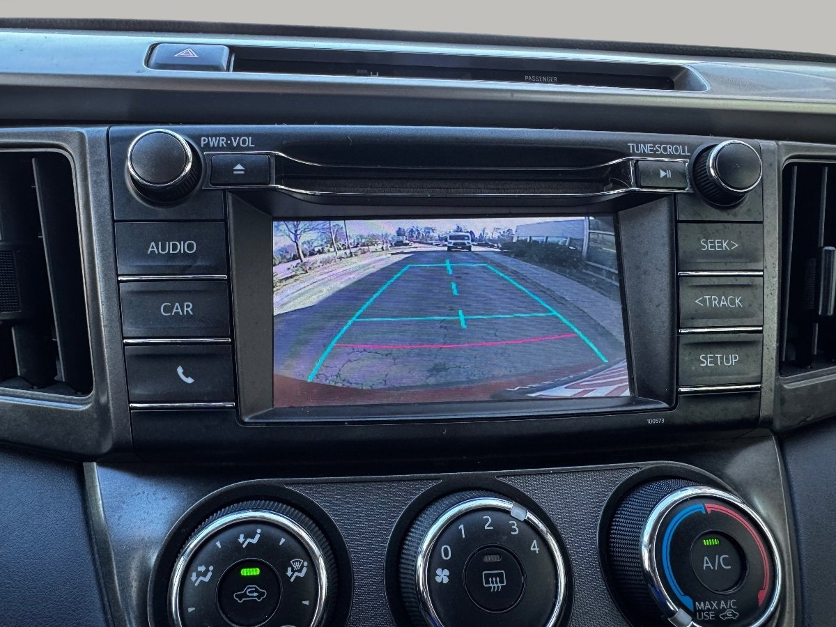 Used 2014 Toyota RAV4 LE FWD image 27