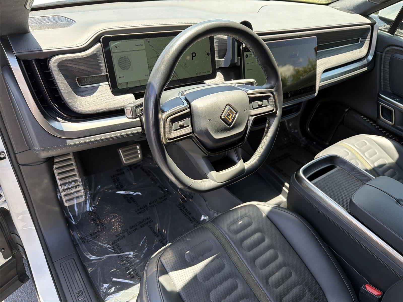 Used 2023 Rivian R1T Adventure Dual AWD/4WD image 2