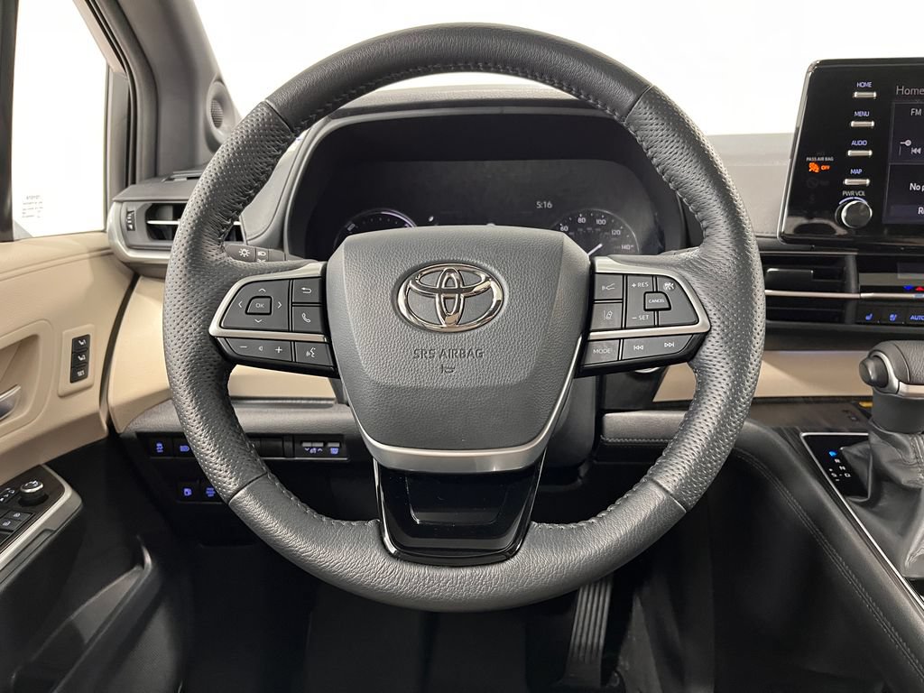 Used 2021 Toyota Sienna Limited AWD/4WD image 22