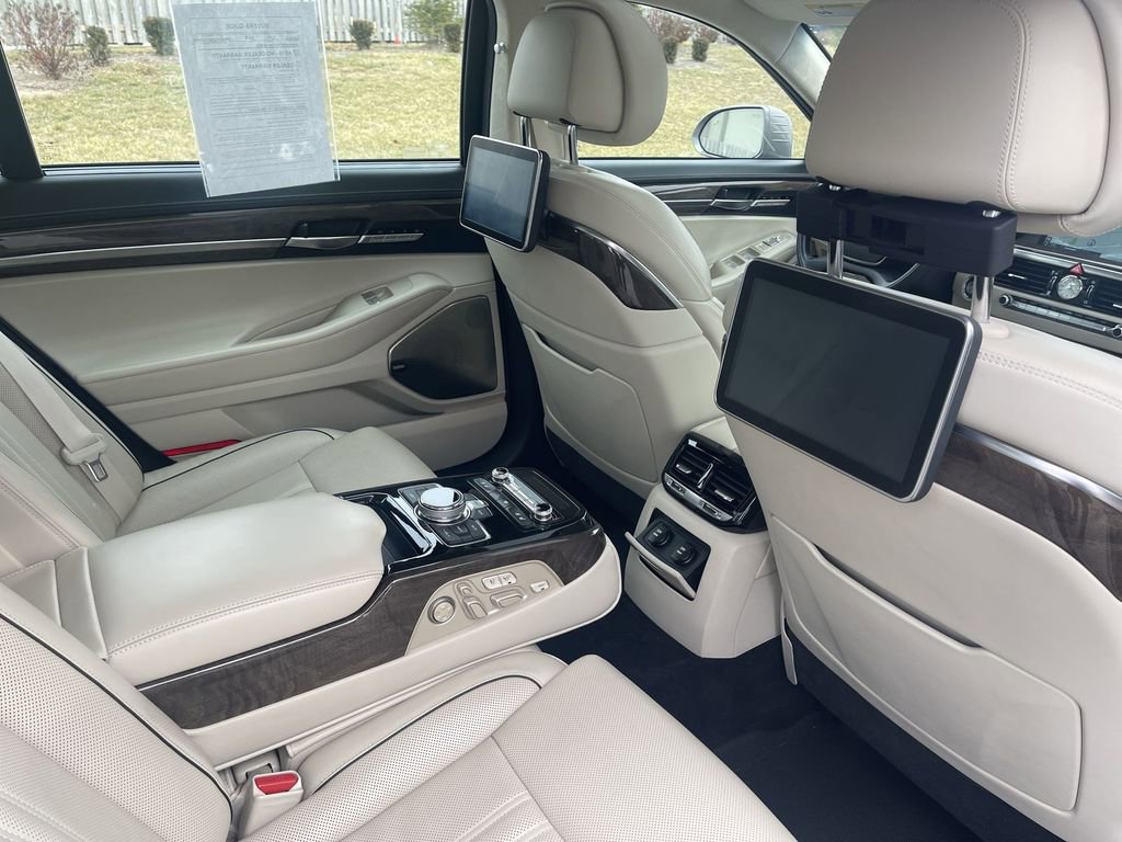 Used 2018 Genesis G90 5.0 Ultimate image 41