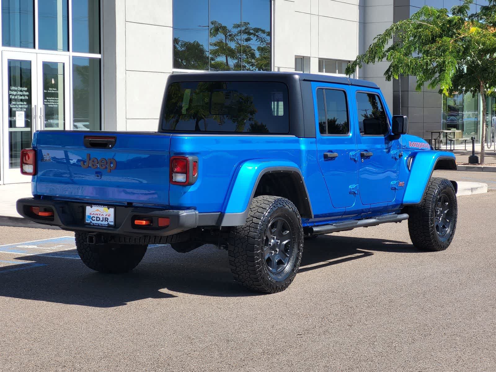 Used 2022 Jeep Gladiator Mojave w/ Trailer Tow Package AWD/4WD image 5