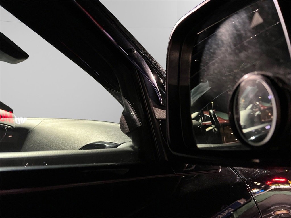 Used 2017 Jeep Grand Cherokee SRT image 13