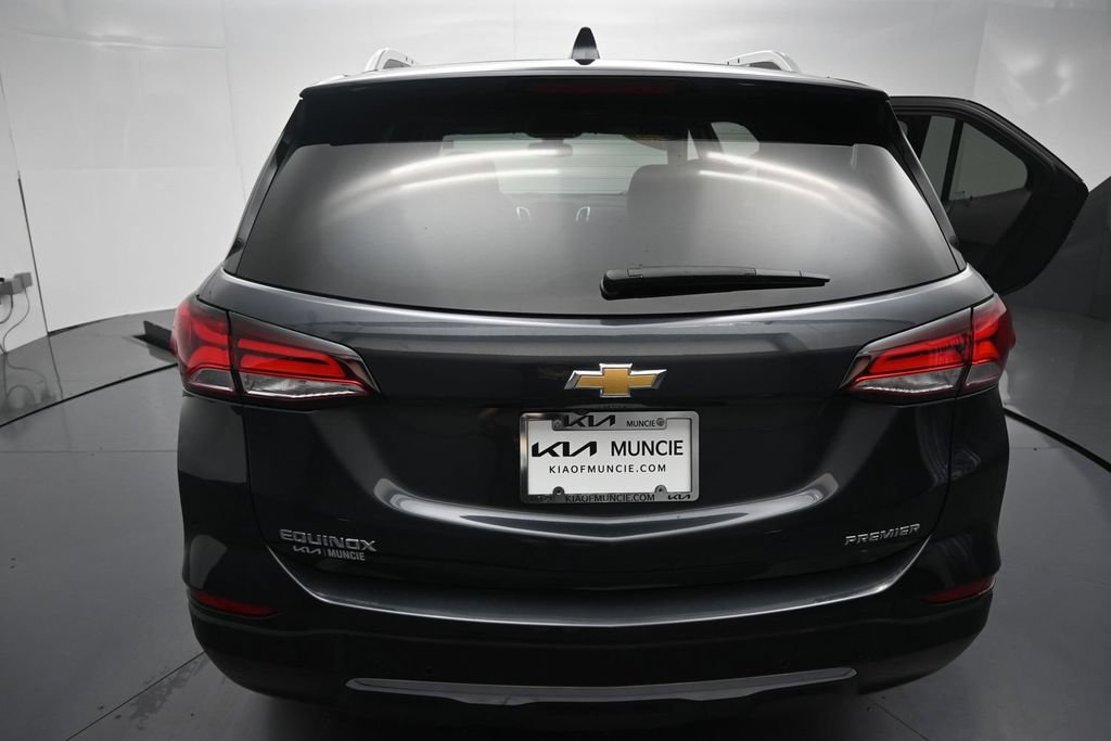 Used 2022 Chevrolet Equinox Premier FWD image 9