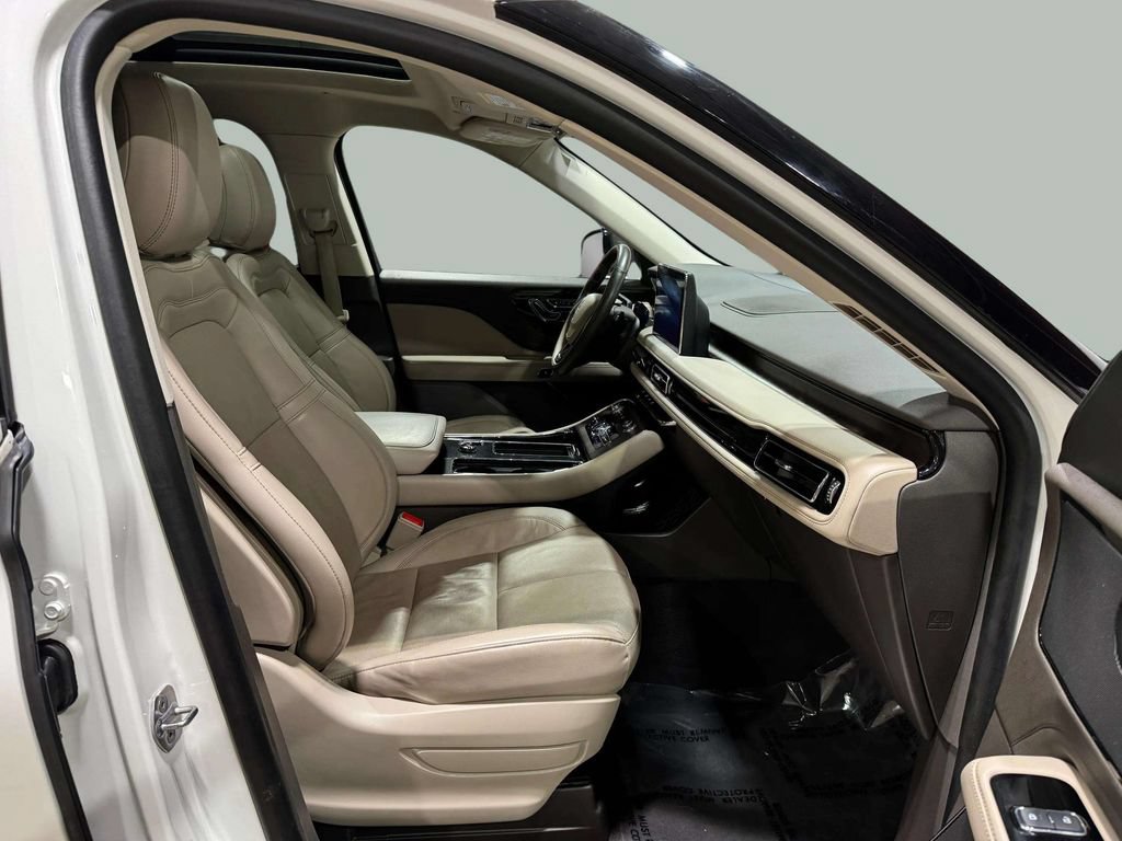 Certified 2023 Lincoln Aviator Reserve w/ Elements Package Plus AWD/4WD image 29