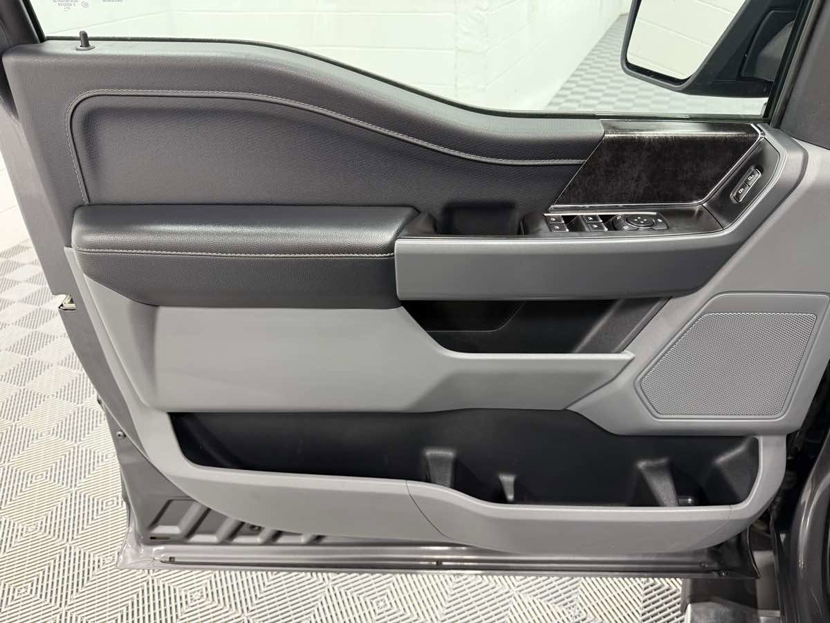 Used 2022 Ford F150 XLT w/ Equipment Group 302A High image 10