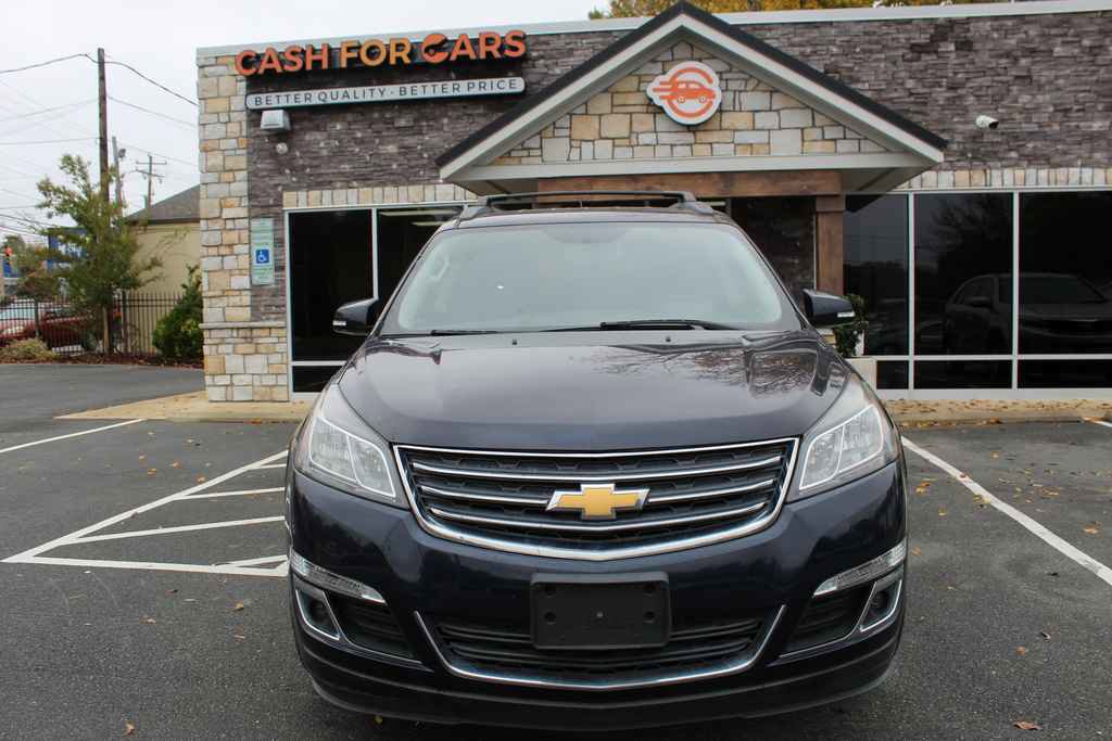 Used 2017 Chevrolet Traverse LT w/ Style and Technology Package AWD/4WD image 2