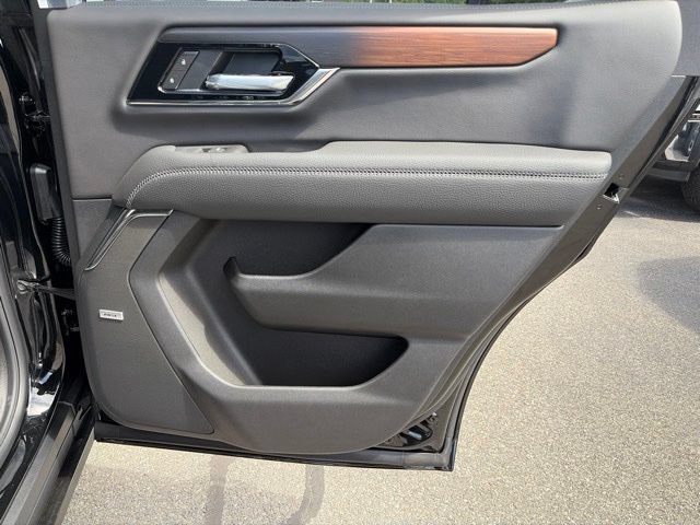 New 2026 GMC Yukon Denali w/ Sun & Power Step Package AWD/4WD image 12
