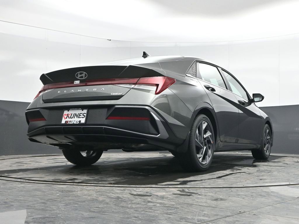New 2026 Hyundai Elantra Limited FWD image 44