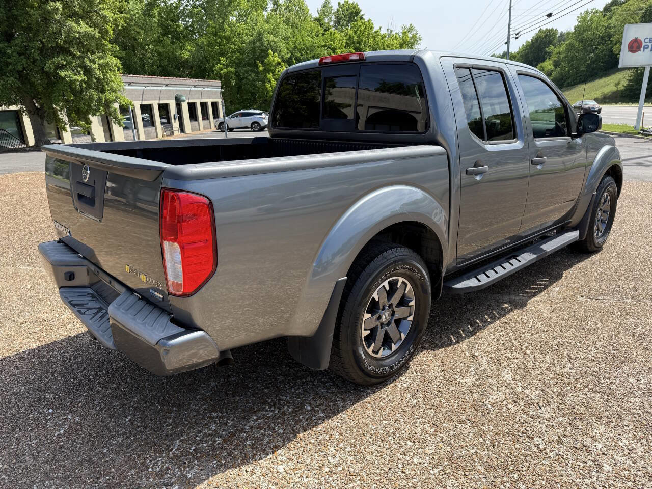 Used 2017 Nissan Frontier Desert Runner RWD image 5