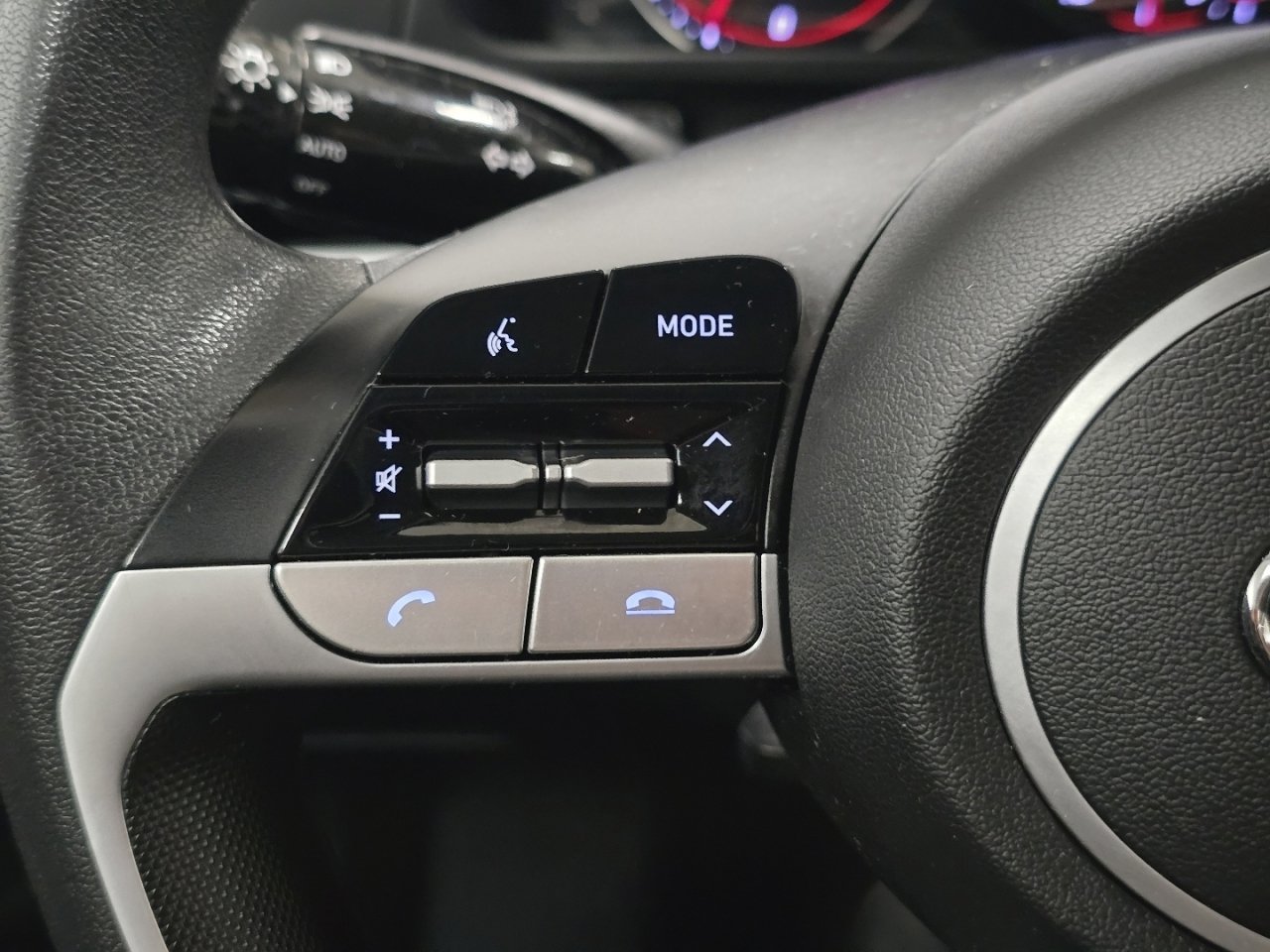 Used 2022 Hyundai Elantra SEL w/ Cargo Package image 31