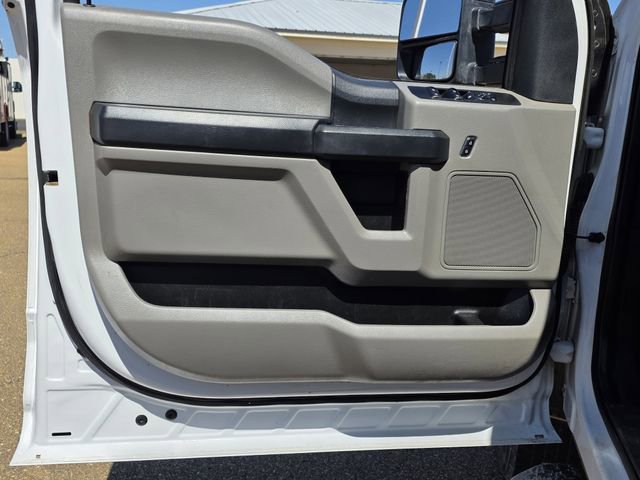 Used 2022 Ford F250 XL w/ Power Equipment Group image 14