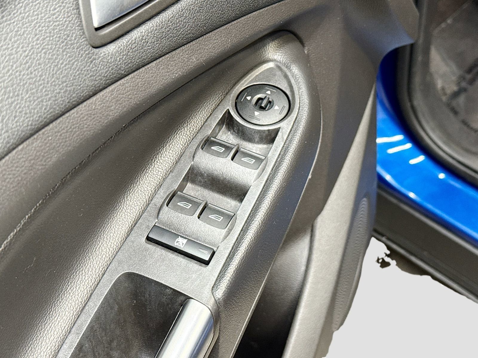 Used 2018 Ford Escape SEL image 20