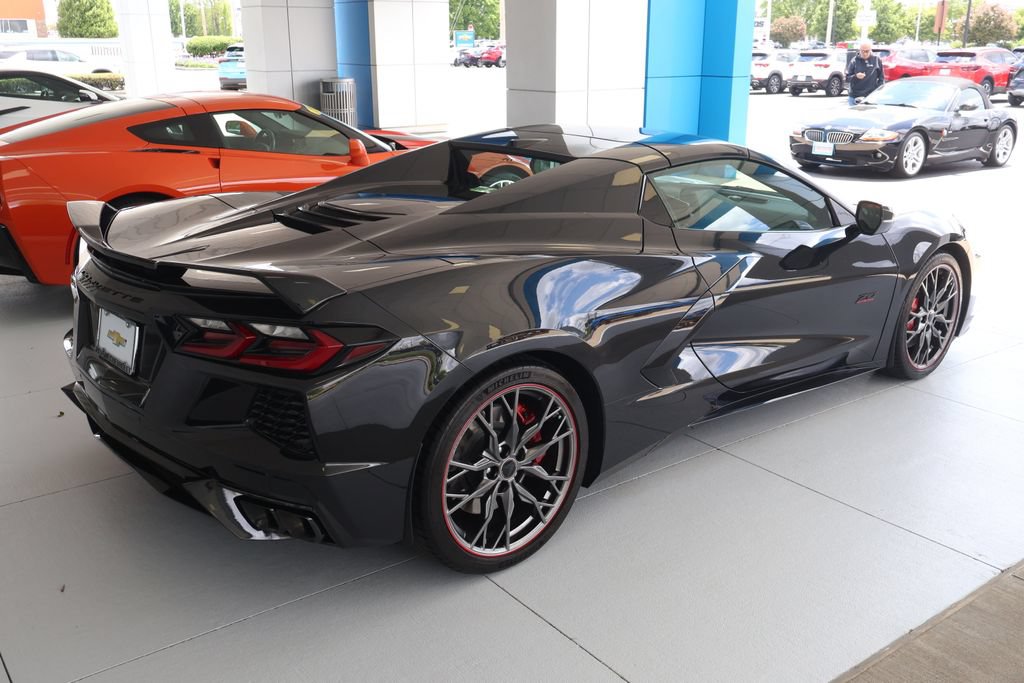 Used 2023 Chevrolet Corvette Stingray Premium Conv w/ Z51 Performance Package RWD image 10