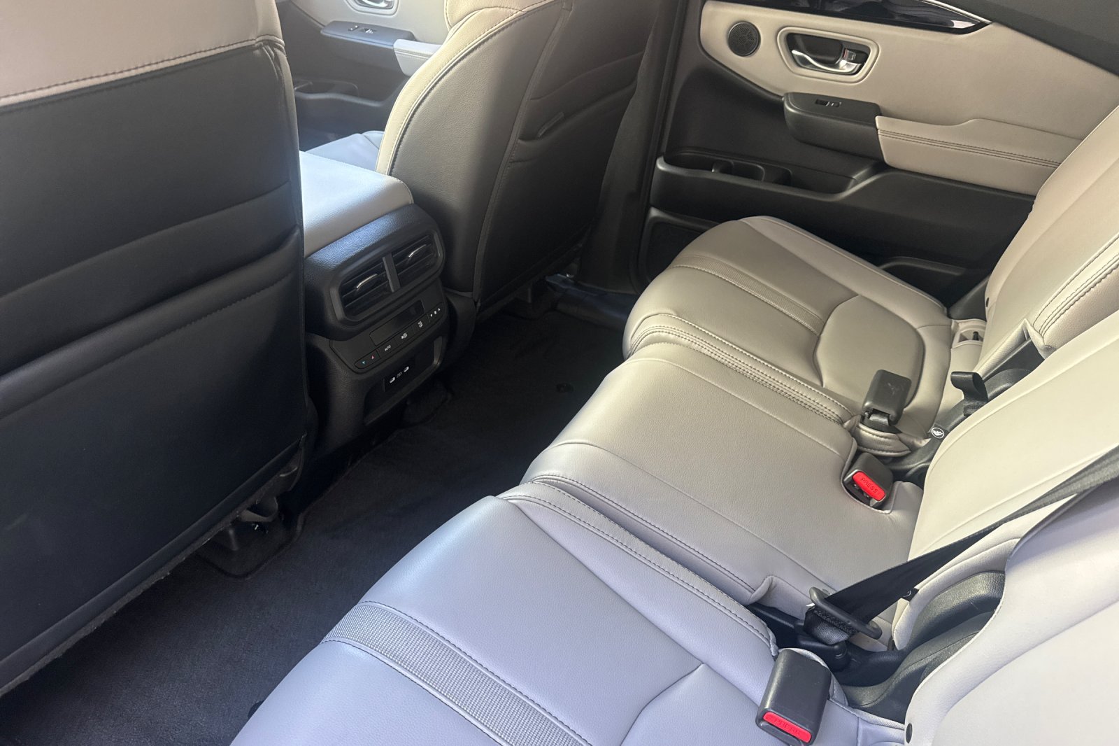 Used 2024 Honda Pilot EX-L image 9