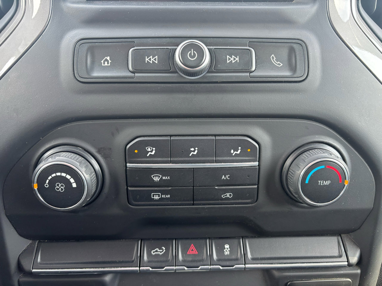 Used 2020 Chevrolet Silverado 2500 Custom w/ Custom Value Package image 19