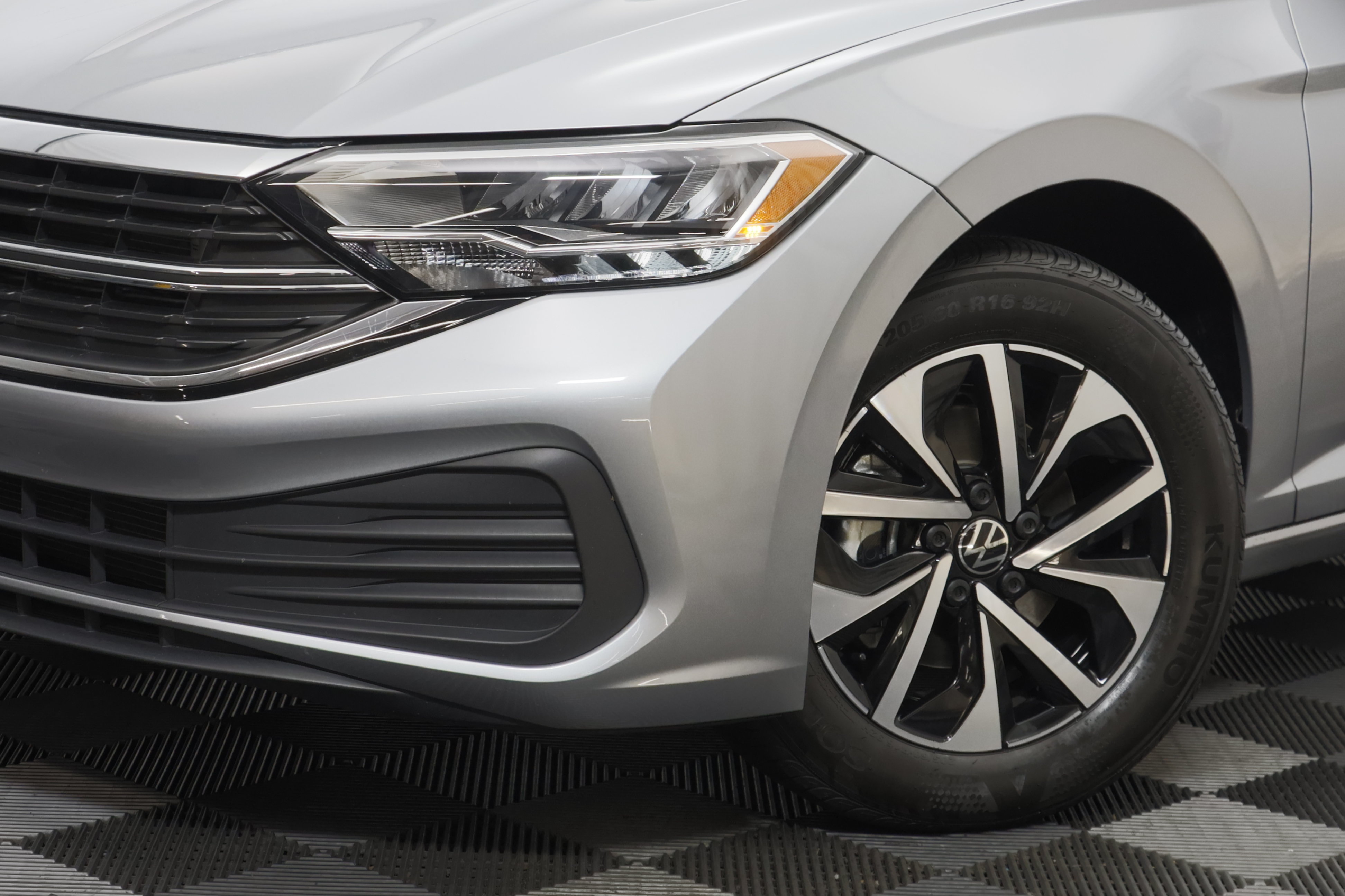 Certified 2023 Volkswagen Jetta S FWD image 3