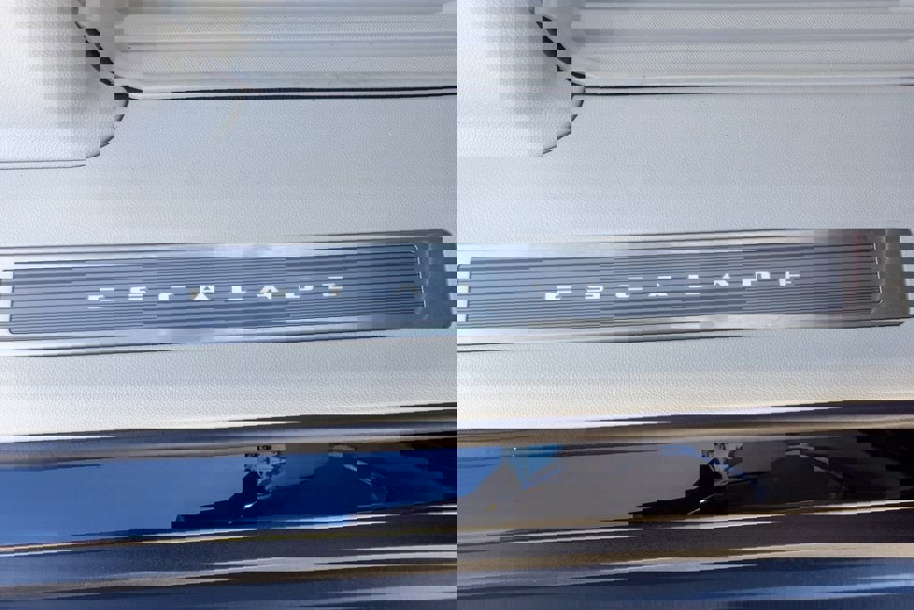 Certified 2025 Cadillac Escalade Sport Platinum w/ LPO, ONYX Package image 3