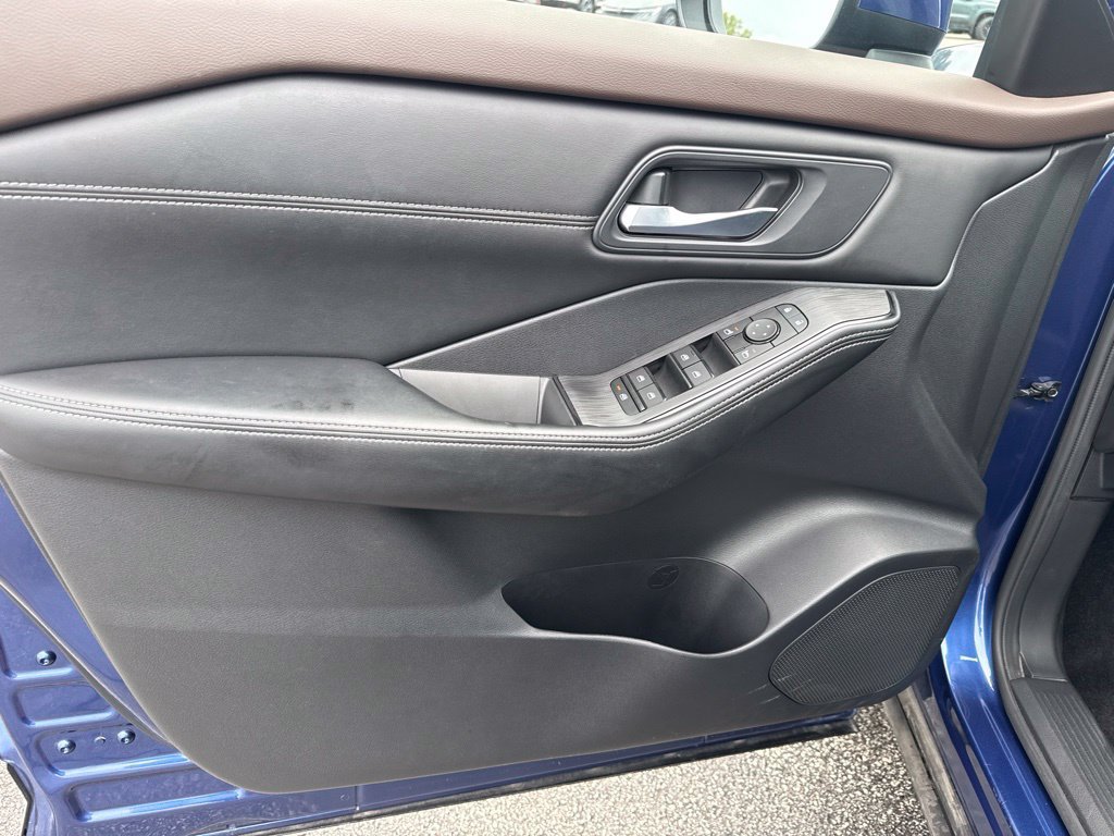 Certified 2023 Nissan Rogue SV w/ SV Premium B Package AWD/4WD image 14