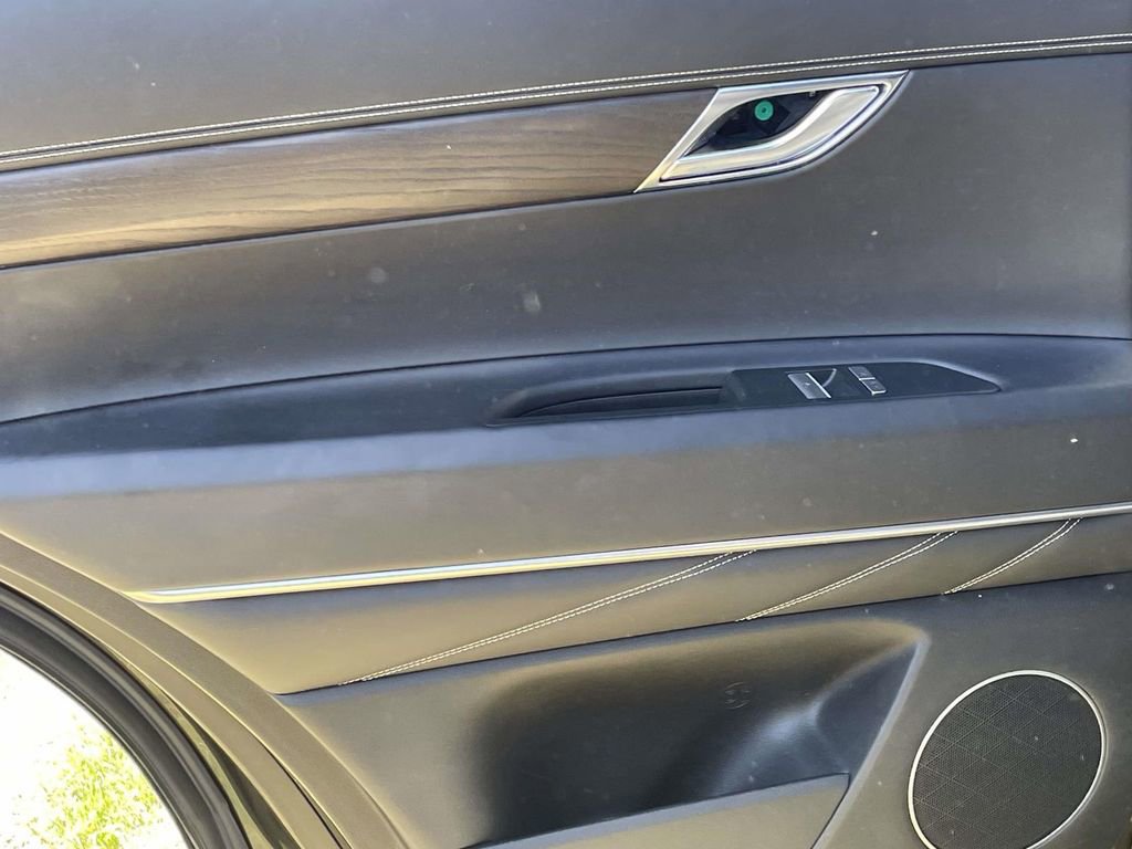 Used 2024 Genesis GV80 2.5T image 11