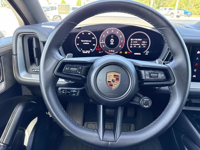 Used 2024 Porsche Cayenne Coupe AWD/4WD image 16