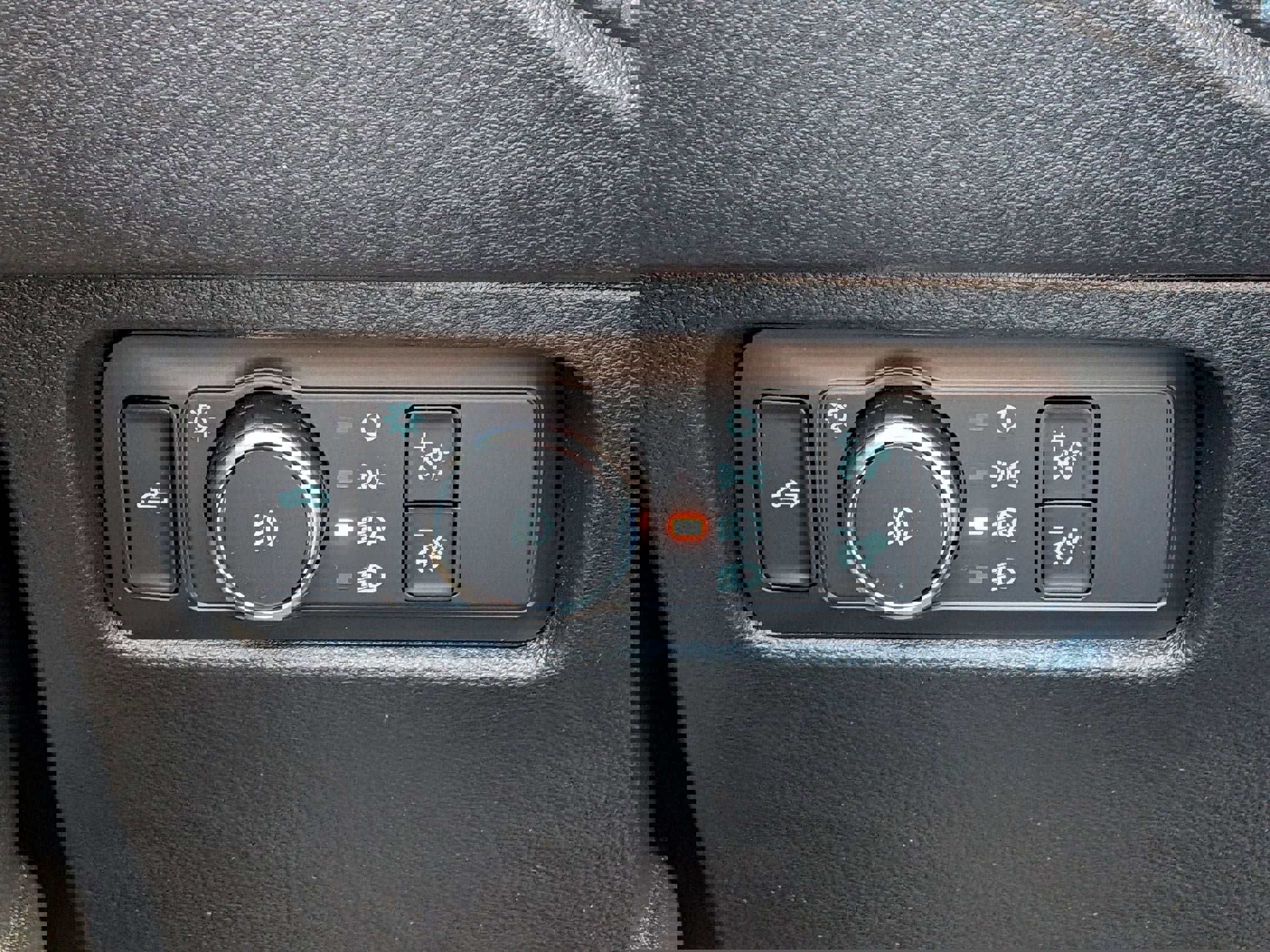 Used 2024 Ford Ranger XLT w/ FX4 Off-Road Package image 18