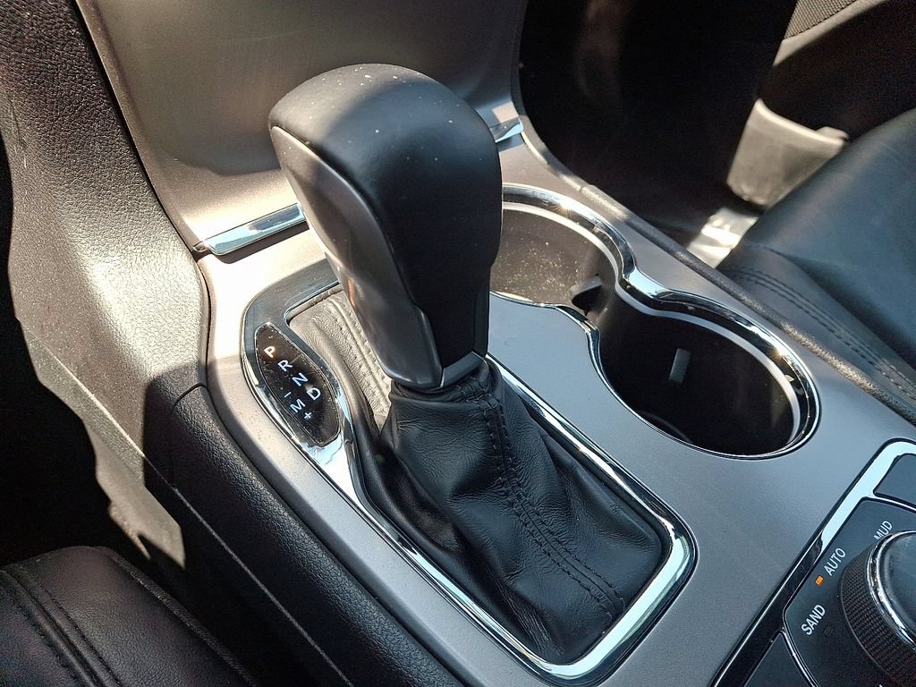 Used 2020 Jeep Grand Cherokee Limited AWD/4WD image 16