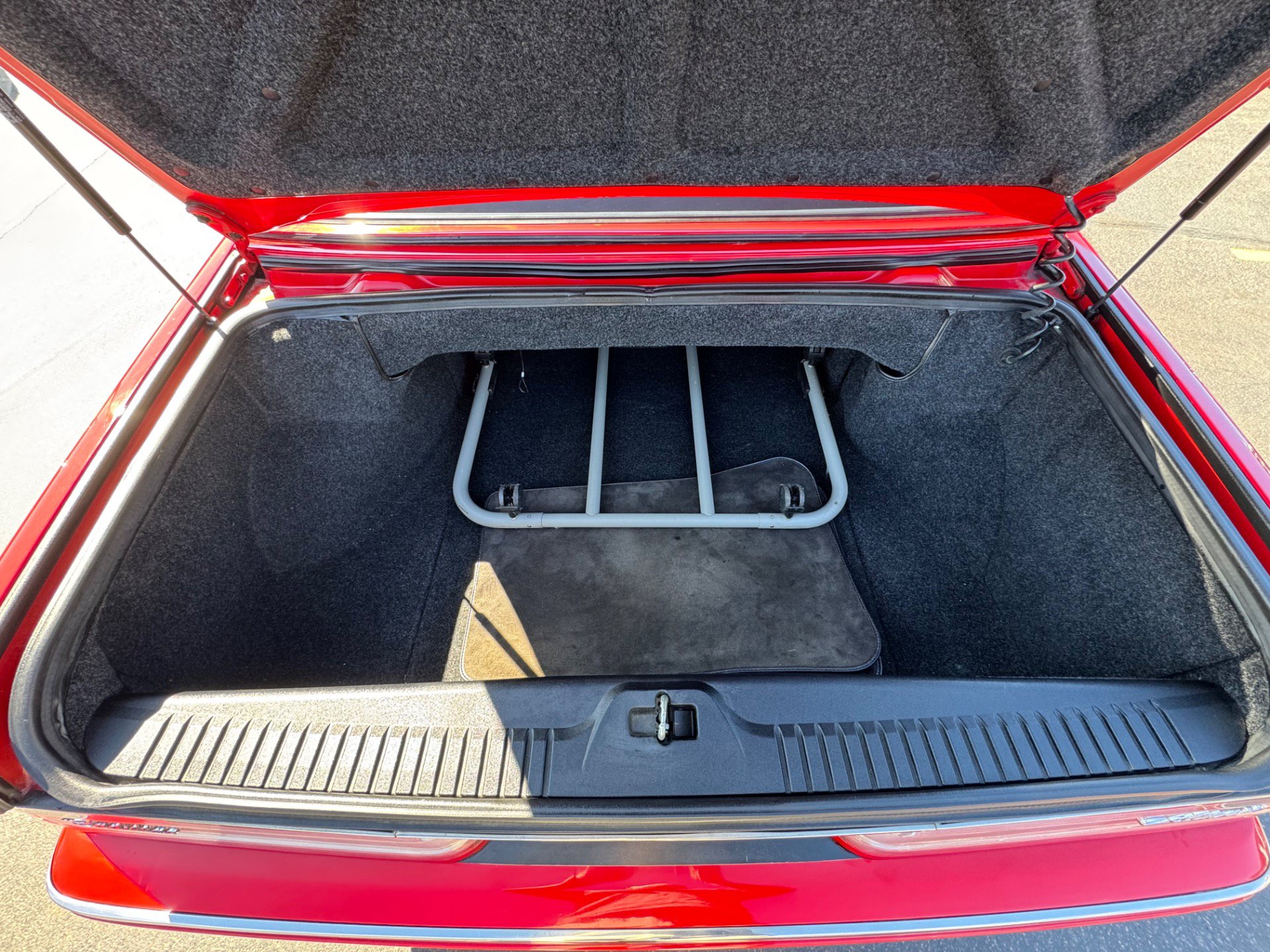 Used 1993 Cadillac Allante FWD image 12