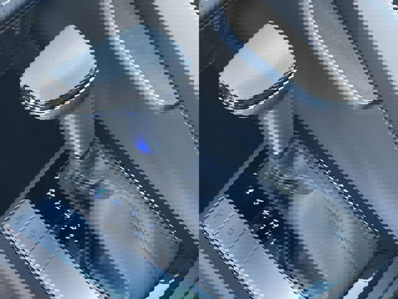 Certified 2025 Hyundai Elantra SE image 28