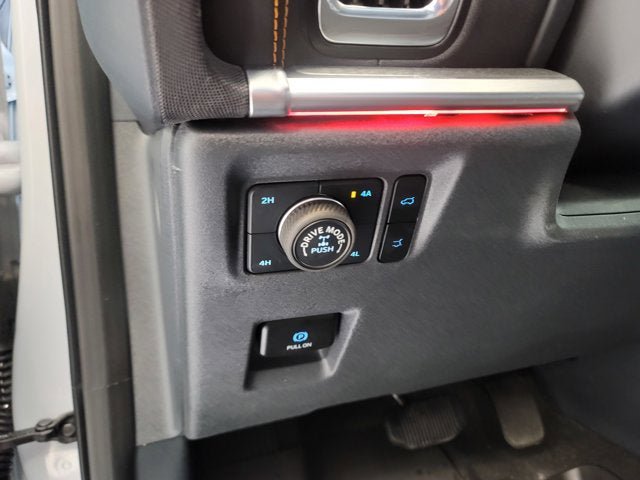 Used 2025 Ford Expedition Tremor AWD/4WD image 24