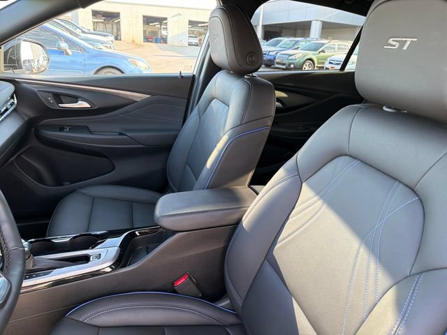 Used 2026 Buick Envista Sport Touring w/ Convenience I Package FWD image 19