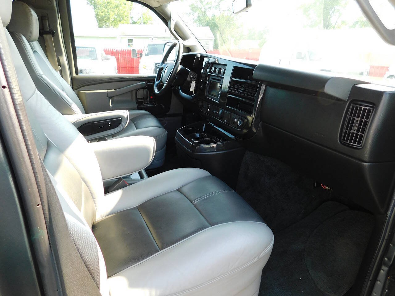Used 2018 Chevrolet Express 2500 w/ Enhanced Convenience Package RWD image 56