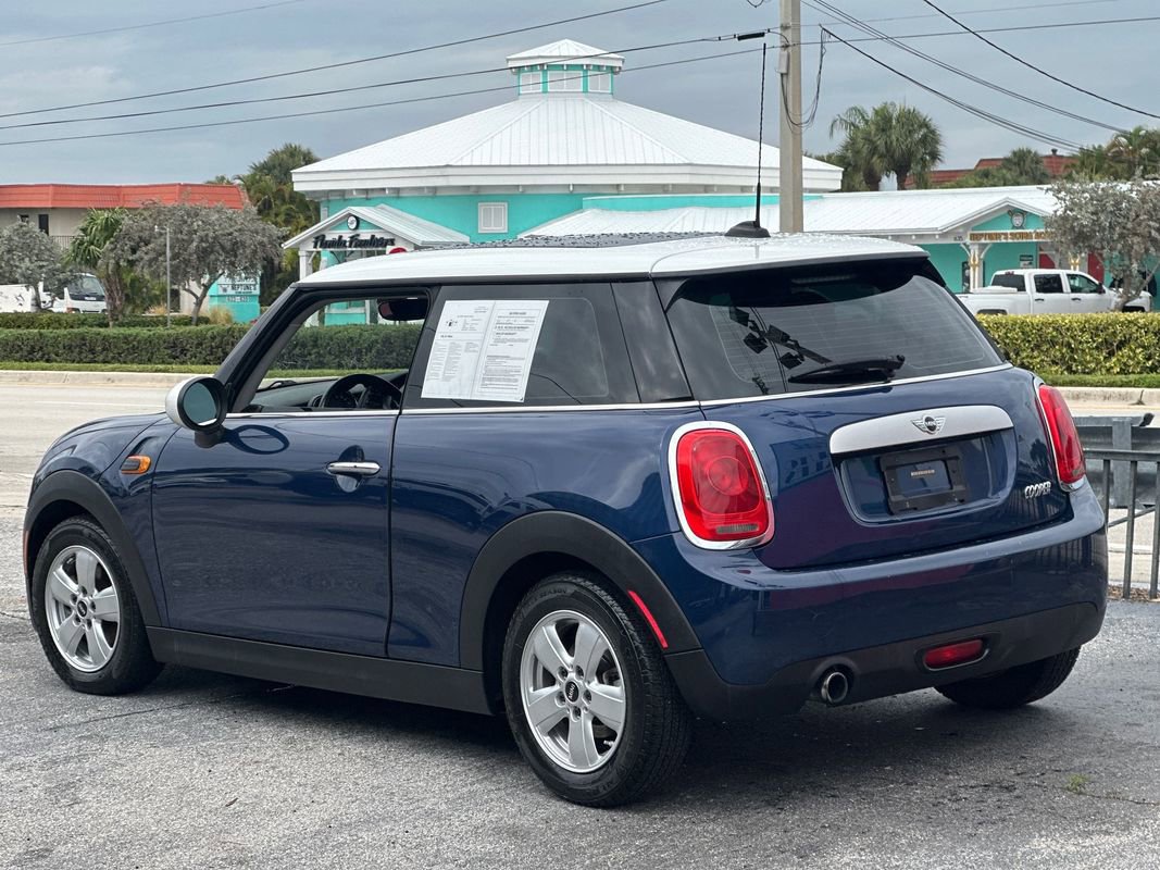 Used 2015 MINI Cooper 2-Door Hardtop image 3