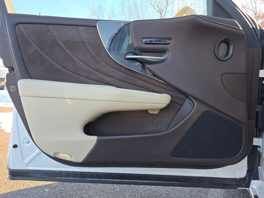 Used 2018 Lexus LS 500 500 Base w/ Interior Upgrade Package image 30