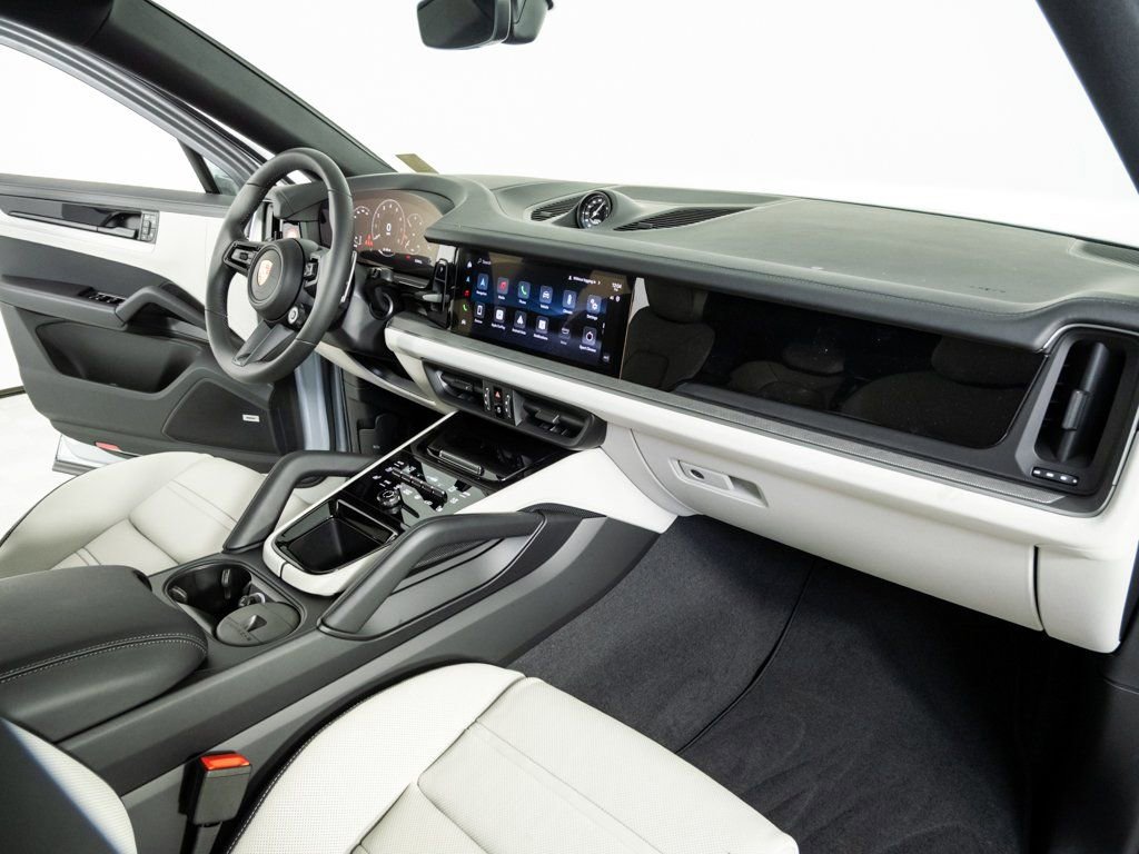 New 2026 Porsche Cayenne Coupe image 25