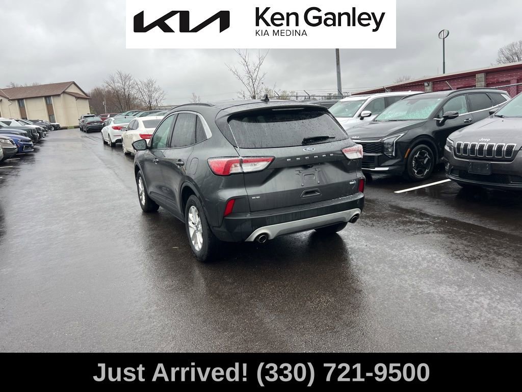 Used 2020 Ford Escape SE image 7