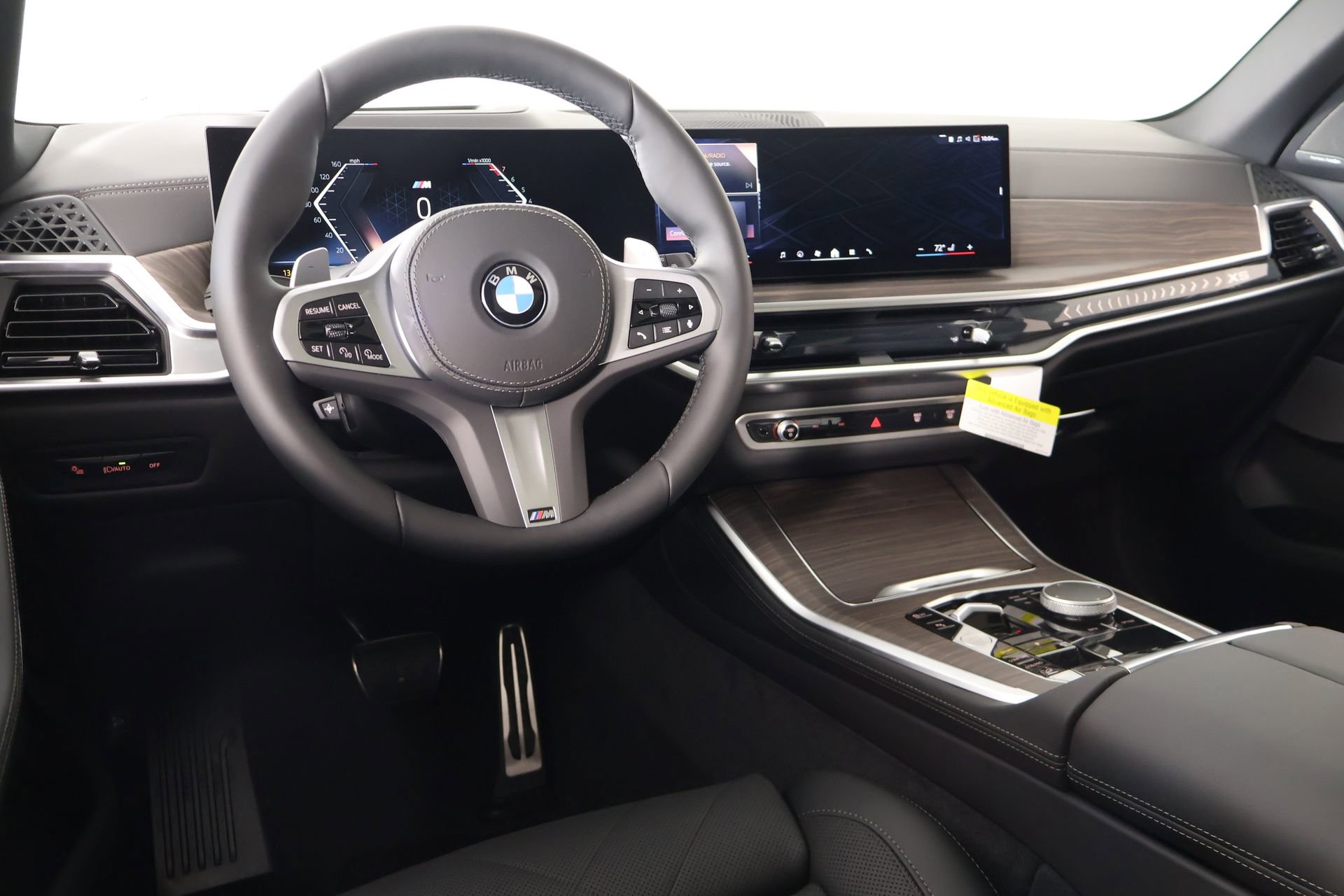 New 2026 BMW X5 xDrive40i w/ M Sport Package AWD/4WD image 2