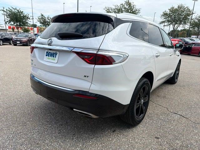 Used 2024 Buick Enclave Essence w/ Sport Touring Edition AWD/4WD image 5