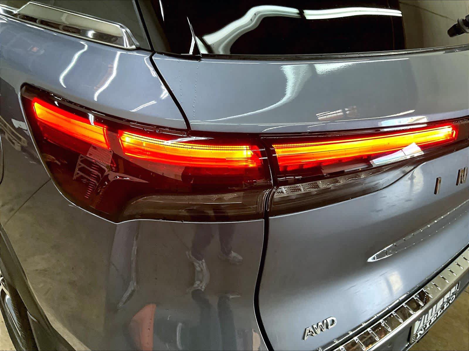 Used 2023 INFINITI QX60 Sensory w/ Vision Package AWD/4WD image 33