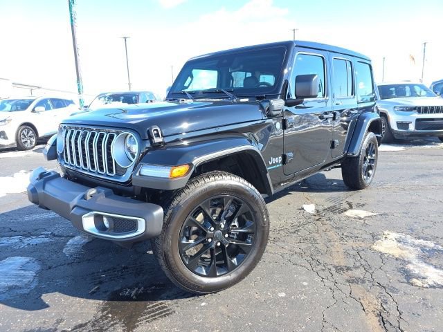 Used 2025 Jeep Wrangler Unlimited Sahara w/ Safety Group image 2