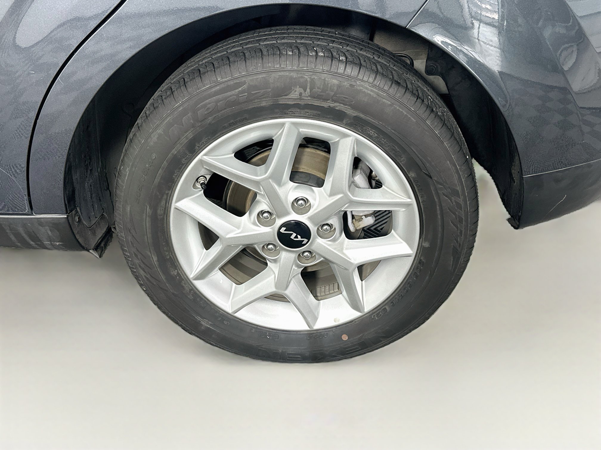 Used 2025 Kia Soul LX w/ LX Technology Package FWD image 11